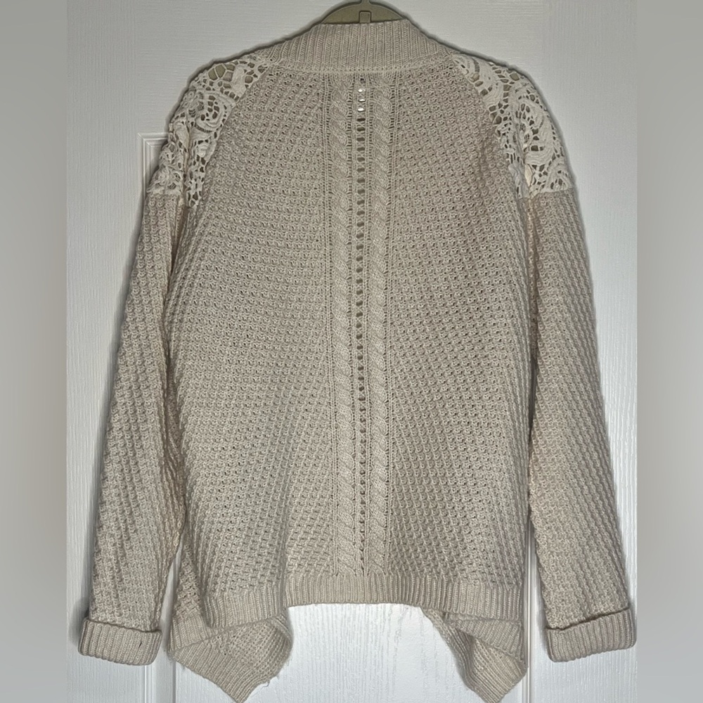 Cream Knit Cardigan with Lace Shoulder Design - Picture 5 of 6
